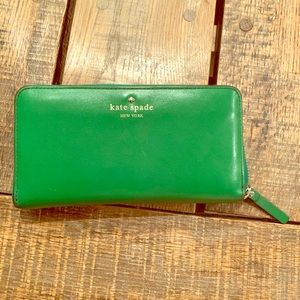 Kate Spade ♠️ Tudor City Lacey wallet in spearmint